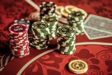 sibukslot mobile app interface showing slot games and tournament schedule
